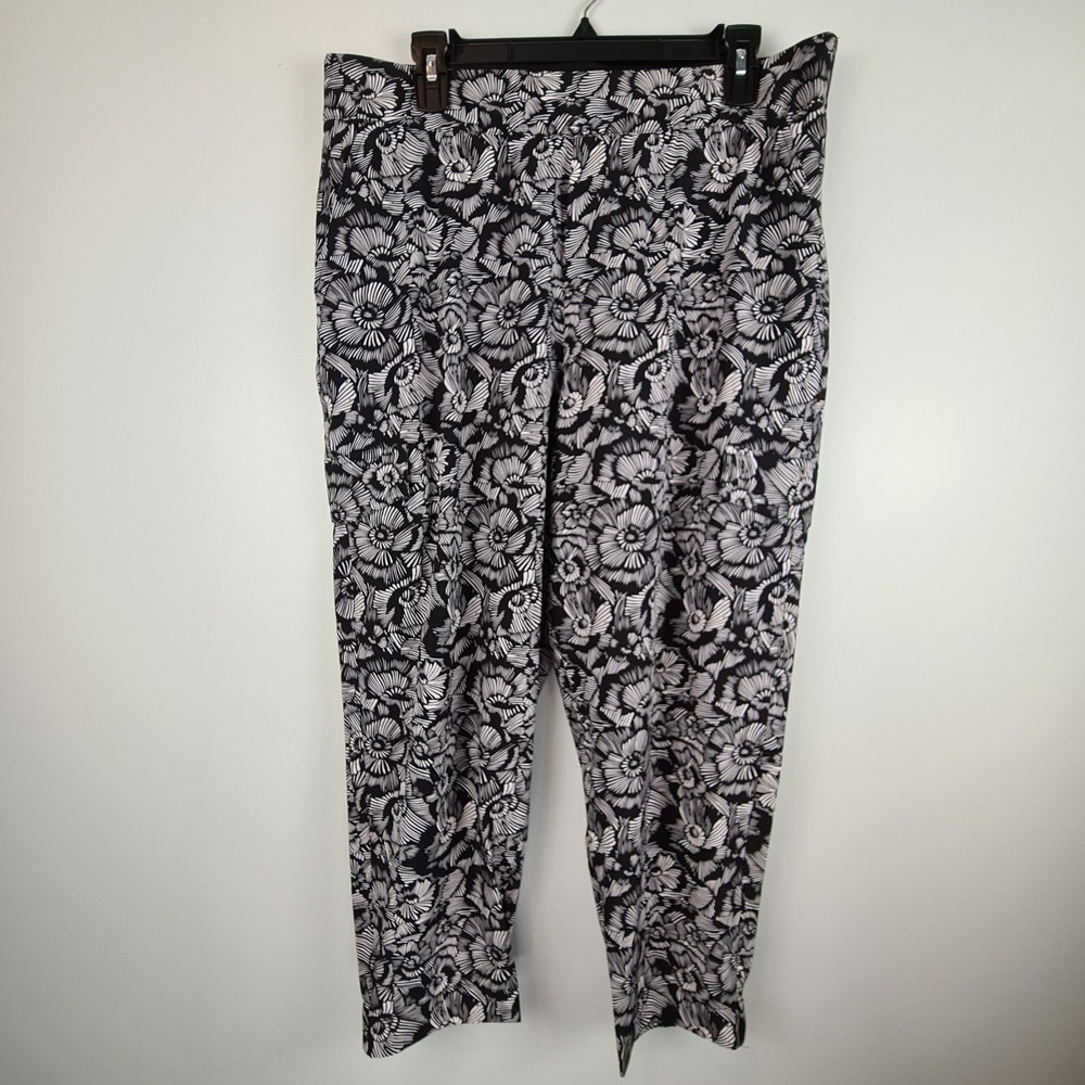 Soft Surroundings Black White Go Lively Stamped Floral Cargo Pants PL Jogger‎